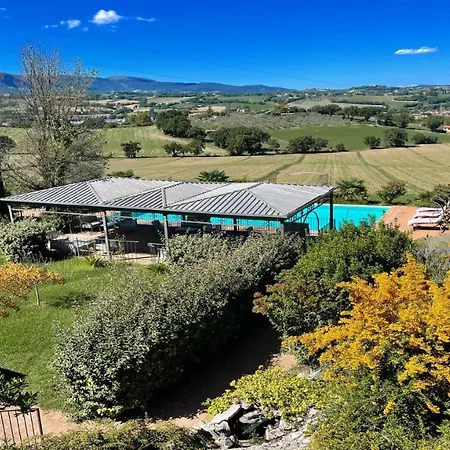 شقة 6 Gorgeous Apts, Each Sleeps 4, Set In Beautiful Grounds With Pool Jacuzzi Colle Umberto (Umbria)
