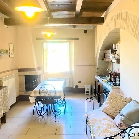 6 Gorgeous Apts, Each Sleeps 4, Set In Beautiful Grounds With Pool Jacuzzi *