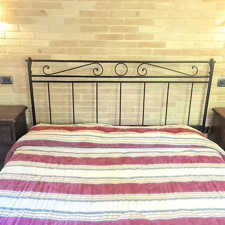 شقة 6 Gorgeous Apts, Each Sleeps 4, Set In Beautiful Grounds With Pool Jacuzzi