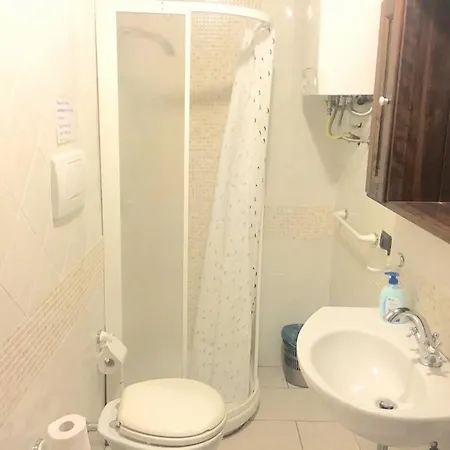 شقة 6 Gorgeous Apts, Each Sleeps 4, Set In Beautiful Grounds With Pool Jacuzzi *